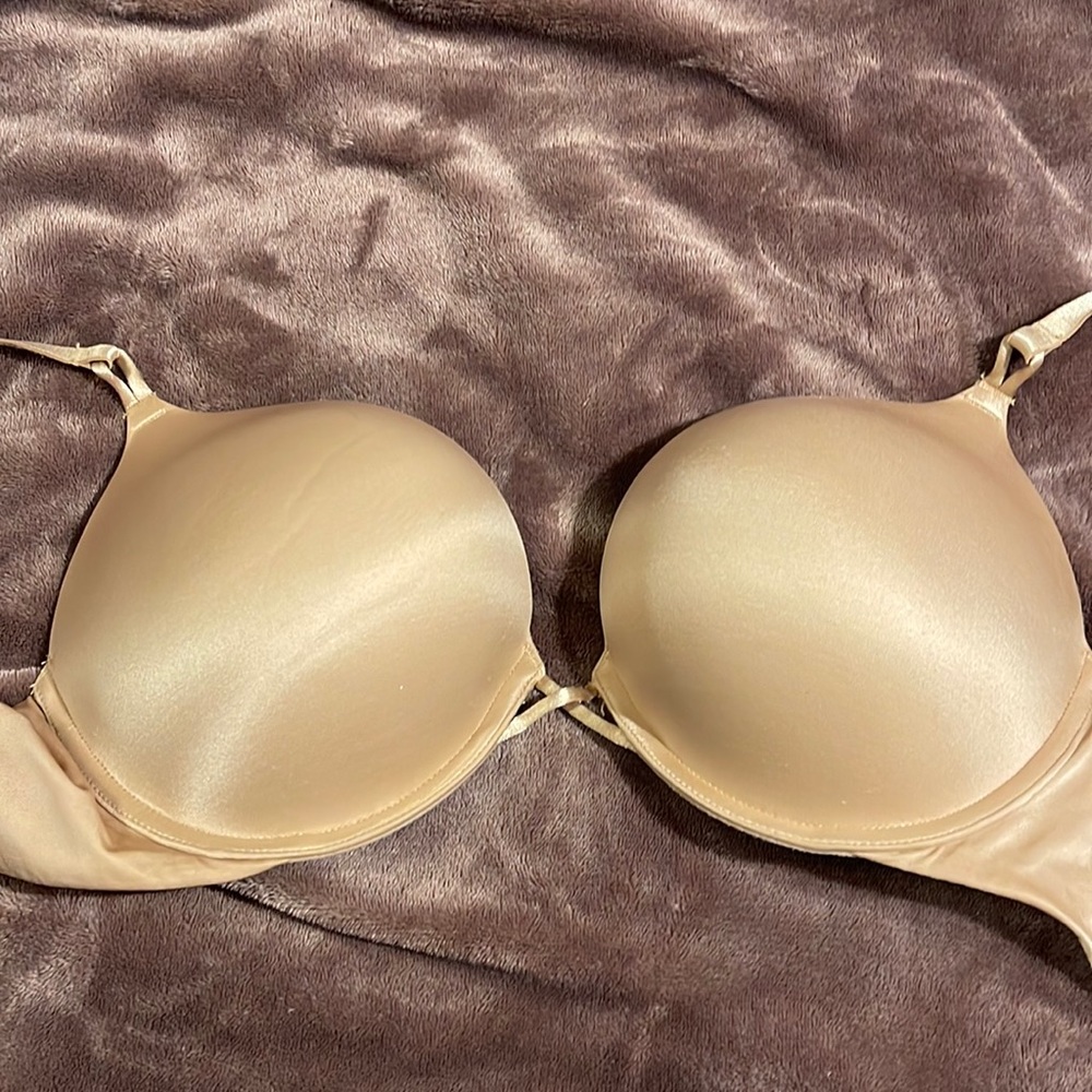 Victoria’s Secret Bombshell bra. Size 34D. Nude in color